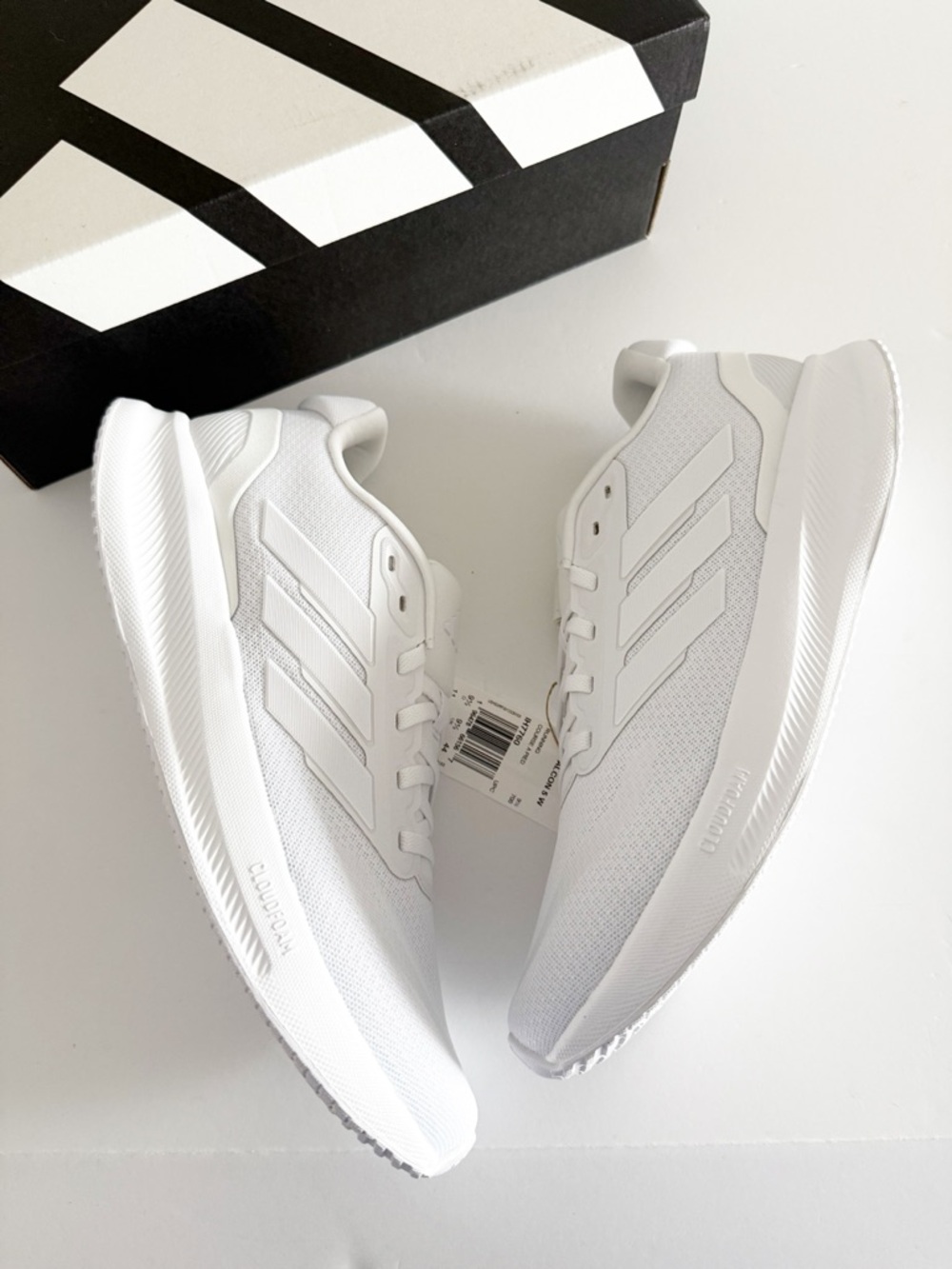 NEW Adidas Women’s Runfalcon 5 White Running Shoes Sneakers Size 11 - Picture 3 of 9